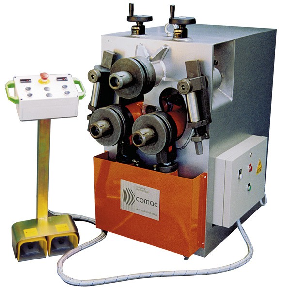 Comac Serie 3000 model 303